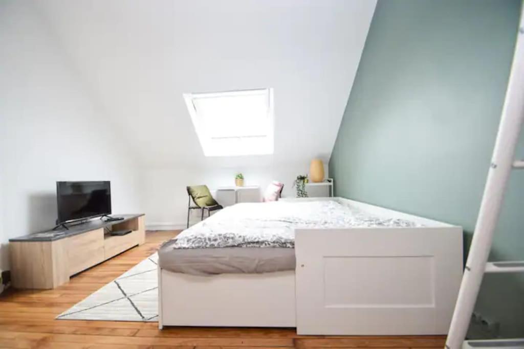 Disponible - Appartement Entier - 10Mn Rer B Aeroport Cdg - Paris Gare Du Nord, T11 Express, Le Bourget, Tout Equipe, Netflix Gratuit, 3 Personnes, 4Eme Etage, Escaliers, Parc Des Expositions, Parking Rue Gratuit Apres 19H Дранси Екстериор снимка