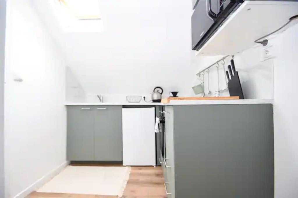 Disponible - Appartement Entier - 10Mn Rer B Aeroport Cdg - Paris Gare Du Nord, T11 Express, Le Bourget, Tout Equipe, Netflix Gratuit, 3 Personnes, 4Eme Etage, Escaliers, Parc Des Expositions, Parking Rue Gratuit Apres 19H Дранси Екстериор снимка